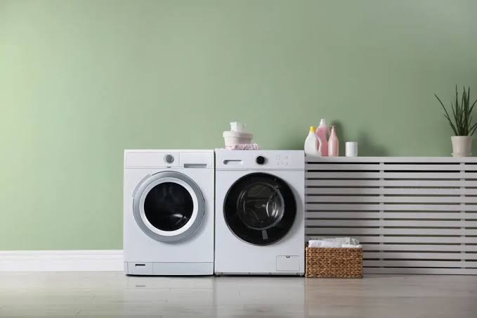 Washing machine and dryer appliance